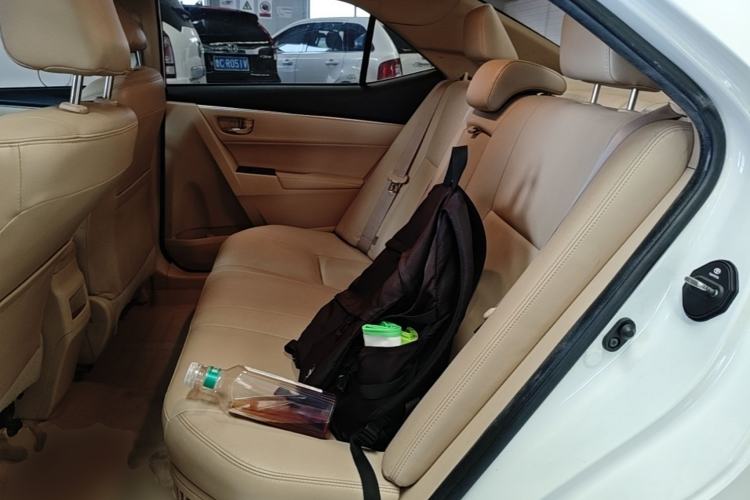 Used Toyota Corolla 2016 Dual-Engine 1.8L E-CVT Elite Edition Left Rear Seat