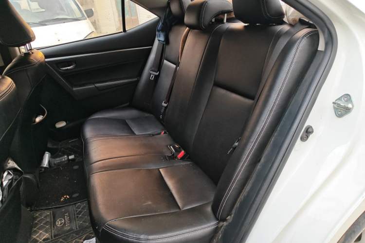 Used Toyota Corolla 2016 Dual-Engine 1.8L E-CVT Pioneer Edition Left Rear Seat