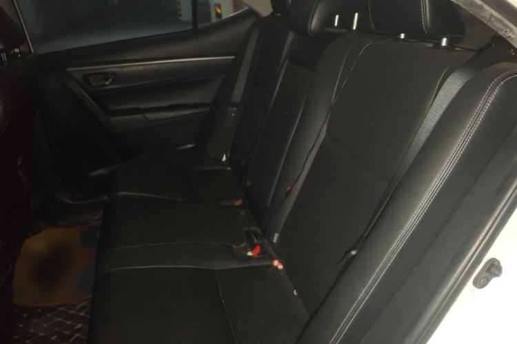 Used Toyota Corolla 2016 Dual-Engine 1.8L E-CVT Elite Edition Left Rear Seat
