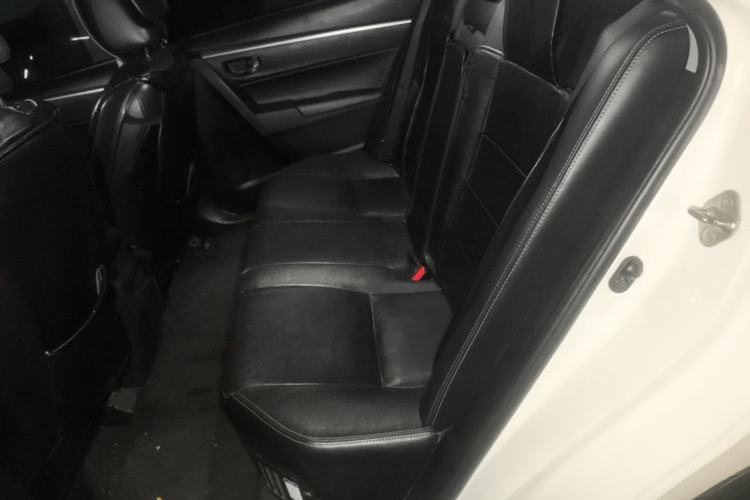 Used Toyota Corolla 2016 Dual-Engine 1.8L E-CVT Elite Edition Left Rear Seat