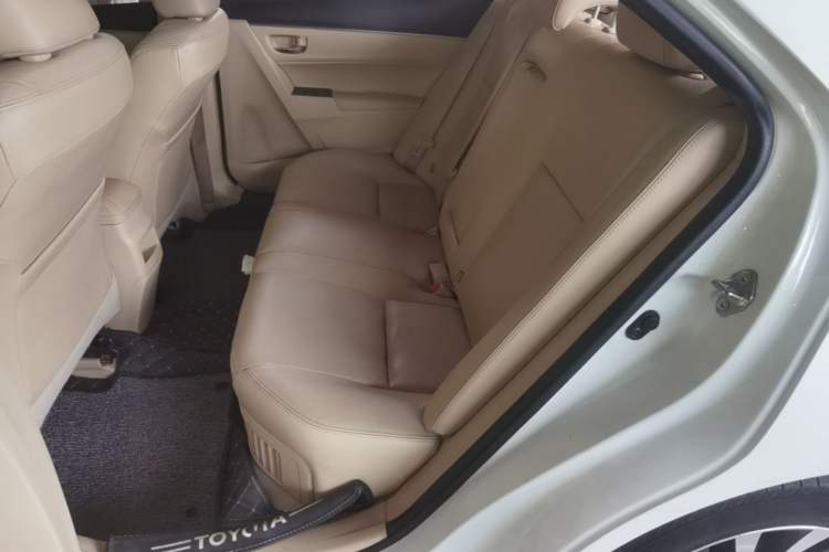Used Toyota Corolla 2016 Dual-Engine 1.8L E-CVT Elite Edition Left Rear Seat