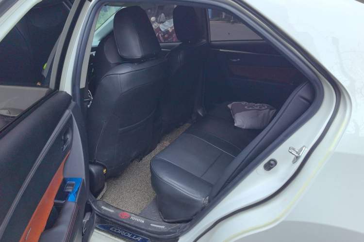 Used Toyota Corolla 2016 Dual-Engine 1.8L E-CVT Pioneer Edition Left Rear Seat