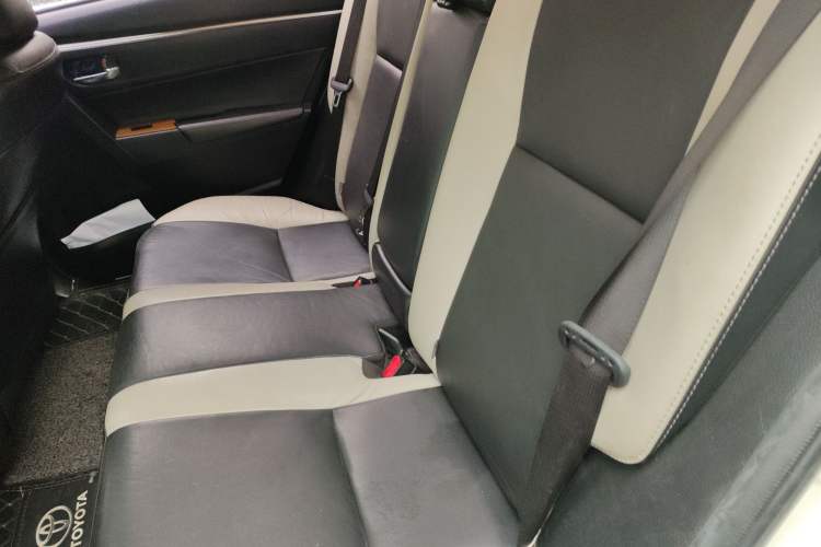 Used Toyota Corolla 2016 1.6L CVT GL-i Cool Edition Left Rear Seat