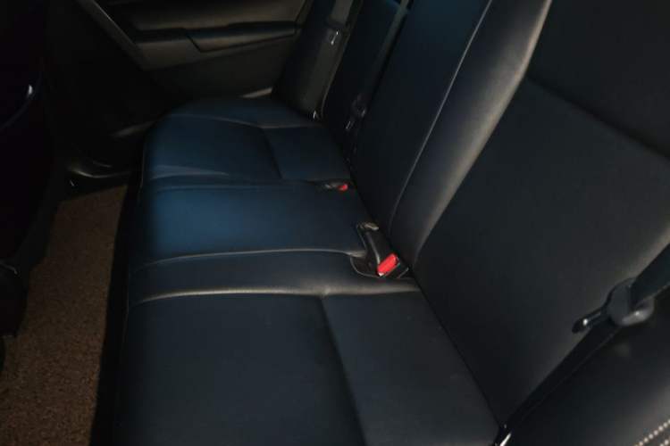 Used Toyota Corolla 2016 Dual-Engine 1.8L E-CVT Leading Edition Left Rear Seat