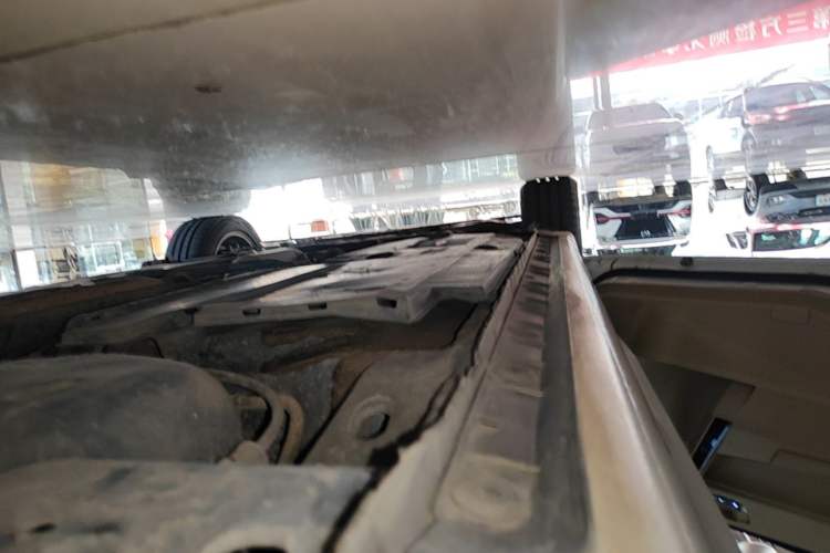Used Toyota Corolla 2016 Dual-Engine 1.8L E-CVT Elite Edition Left Side Sill