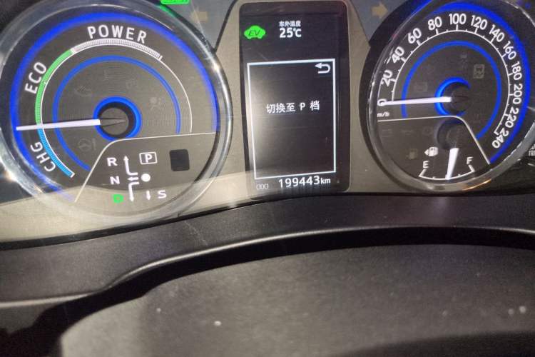 Used Toyota Corolla 2016 Dual-Engine 1.8L E-CVT Elite Edition Odometer Close Up