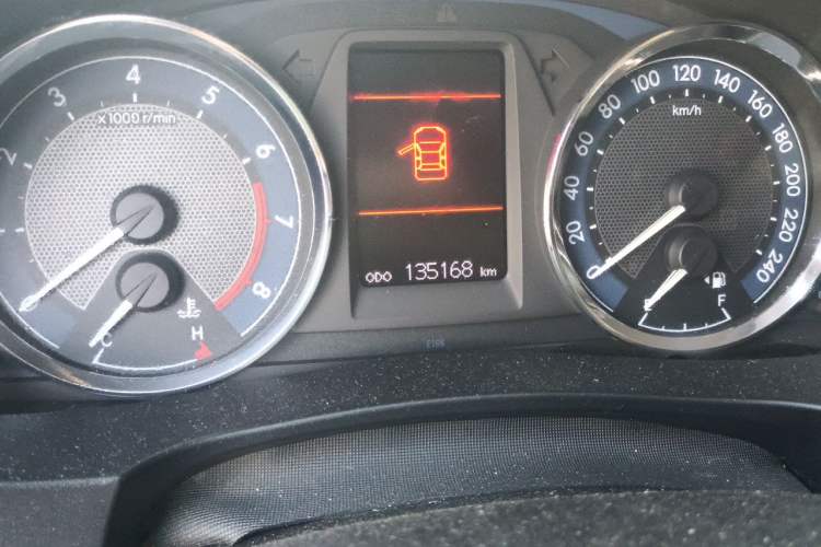 Used Toyota Corolla 2016 1.6L CVT GL-i Cool Edition Odometer Close Up