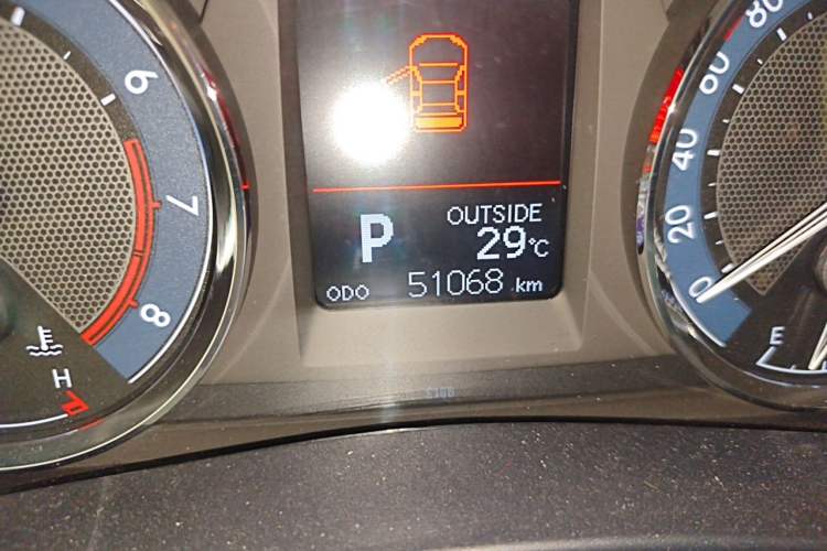 Used Toyota Corolla 2016 1.6L CVT GL-i Cool Edition Odometer Close Up