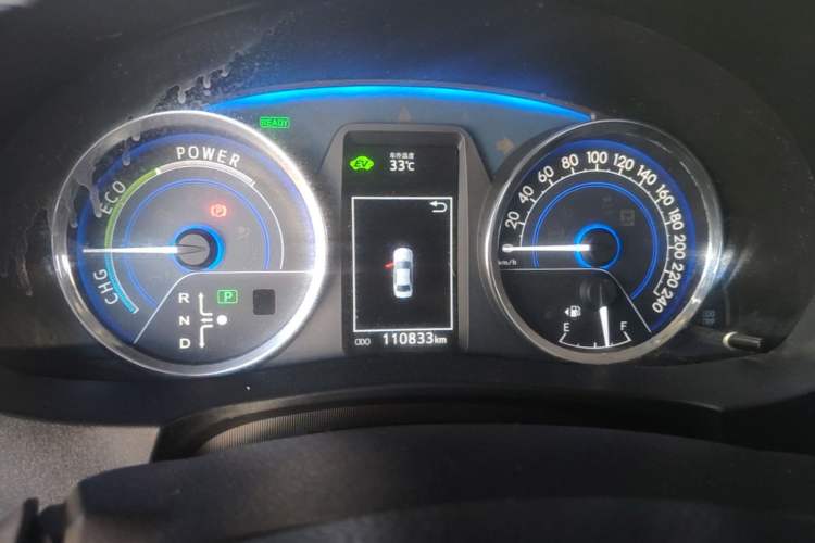 Used Toyota Corolla 2016 Dual-Engine 1.8L E-CVT Leading Edition Odometer Close Up