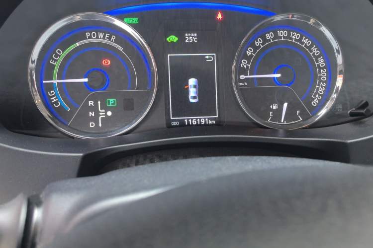 Used Toyota Corolla 2016 Dual-Engine 1.8L E-CVT Elite Edition Odometer Close Up
