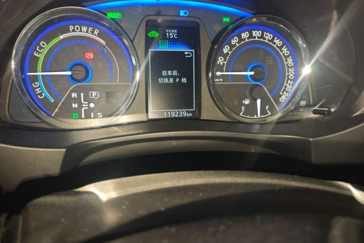 Used Toyota Corolla 2016 Dual-Engine 1.8L E-CVT Elite Edition Odometer Close Up