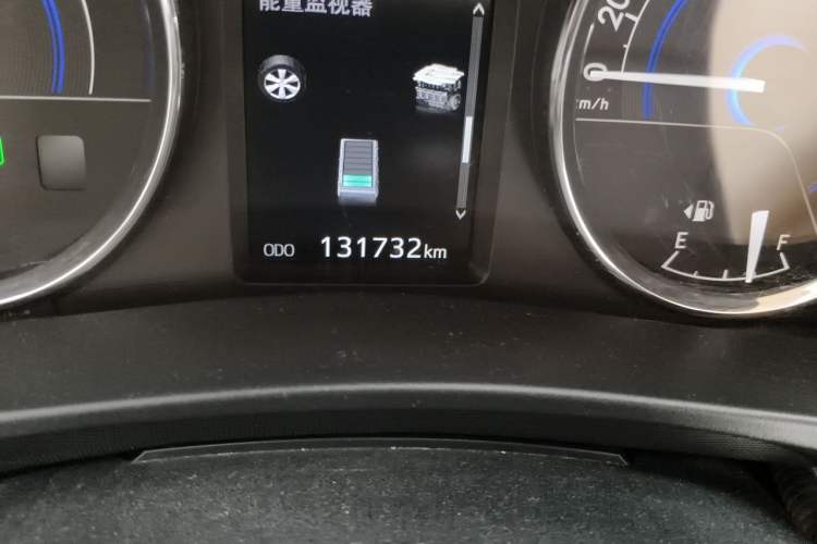 Used Toyota Corolla 2016 Dual-Engine 1.8L E-CVT Leading Edition Odometer Close Up
