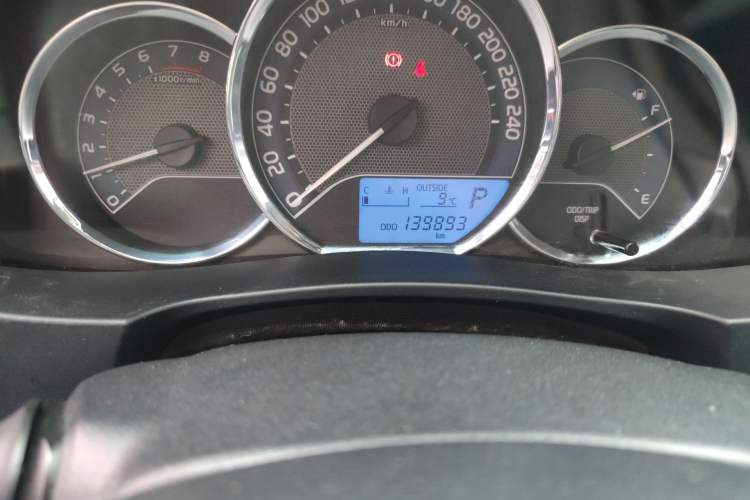 Used Toyota Corolla 2016 1.6L CVT GL-i Cool Edition Odometer Close Up
