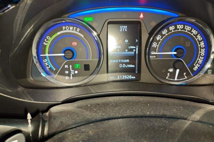 Used Toyota Corolla 2016 Dual-Engine 1.8L E-CVT Pioneer Edition Odometer Close Up