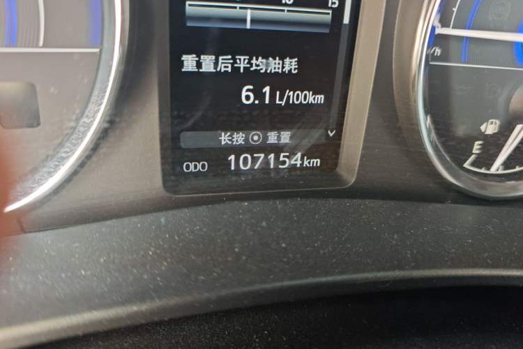 Used Toyota Corolla 2016 Dual-Engine 1.8L E-CVT Elite Edition Odometer Close Up