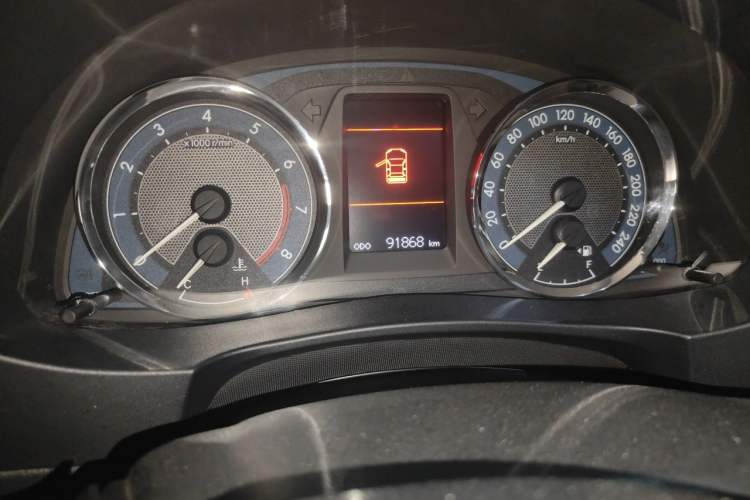 Used Toyota Corolla 2016 1.6L CVT GL-i Cool Edition Odometer Close Up