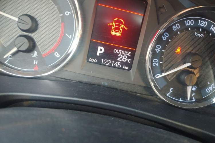 Used Toyota Corolla 2016 1.6L CVT GL-i Cool Edition Odometer Close Up