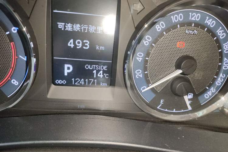 Used Toyota Corolla 2016 1.6L CVT GL-i Cool Edition Odometer Close Up