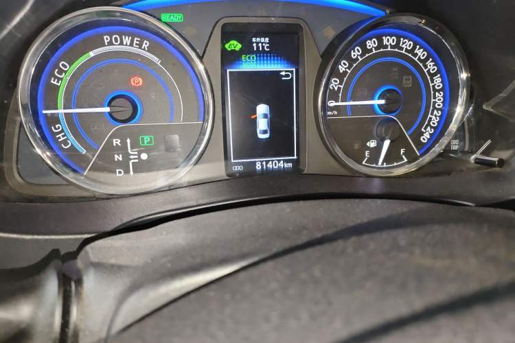 Used Toyota Corolla 2016 Dual-Engine 1.8L E-CVT Leading Edition Odometer Close Up
