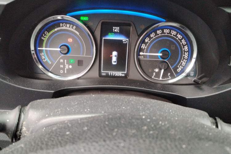 Used Toyota Corolla 2016 Dual-Engine 1.8L E-CVT Elite Edition Odometer Close Up
