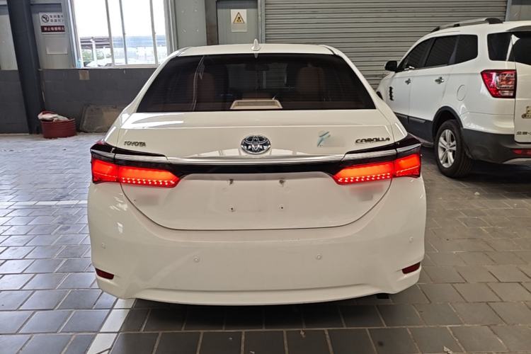 Used Toyota Corolla 2016 Dual-Engine 1.8L E-CVT Elite Edition Rear