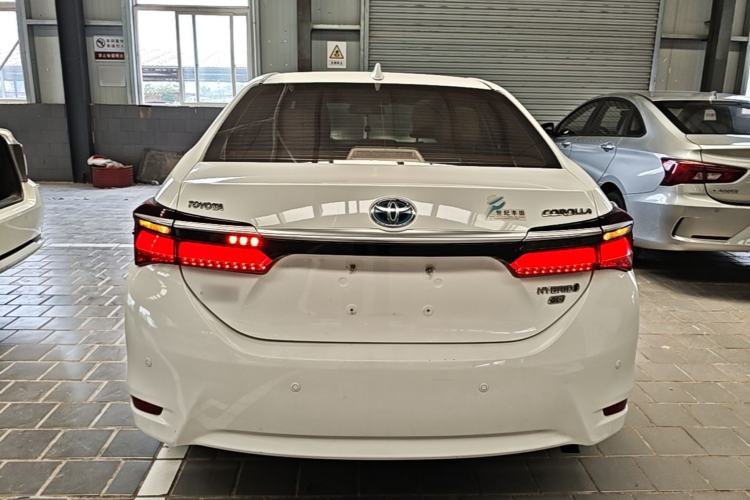 Used Toyota Corolla 2016 Dual-Engine 1.8L E-CVT Elite Edition Rear