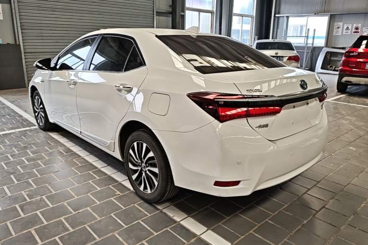 Used Toyota Corolla 2016 Dual-Engine 1.8L E-CVT Elite Edition Rear Left 45 Deg