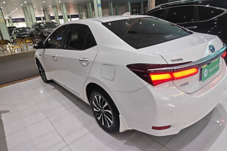 Used Toyota Corolla 2016 Dual-Engine 1.8L E-CVT Elite Edition Rear Left 45 Deg