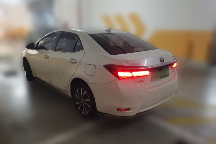 Used Toyota Corolla 2016 Dual-Engine 1.8L E-CVT Elite Edition Rear Left 45 Deg