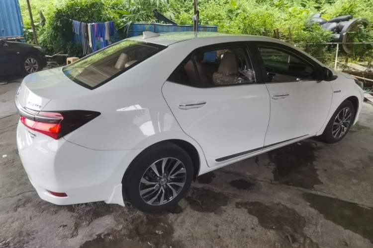 Used Toyota Corolla 2016 Dual-Engine 1.8L E-CVT Elite Edition Rear Right 45 Deg