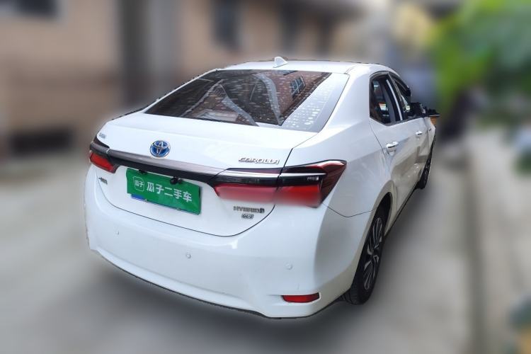 Used Toyota Corolla 2016 Dual-Engine 1.8L E-CVT Leading Edition Rear Right 45 Deg