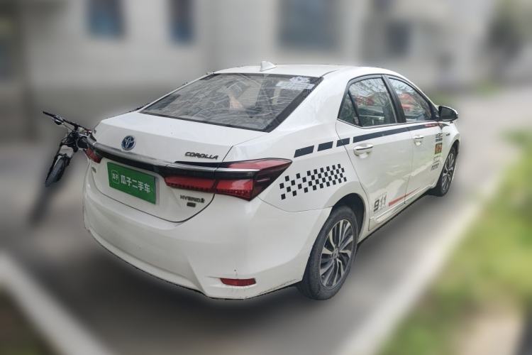 Used Toyota Corolla 2016 Dual-Engine 1.8L E-CVT Luxury Edition Rear Right 45 Deg