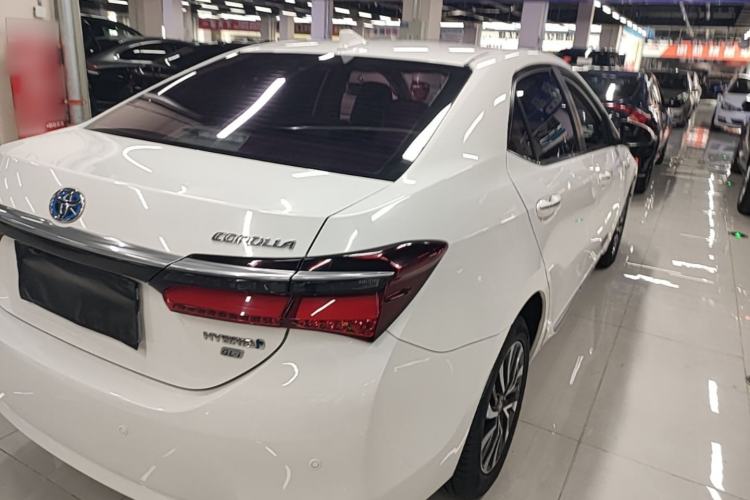 Used Toyota Corolla 2016 Dual-Engine 1.8L E-CVT Elite Edition Rear Right 45 Deg