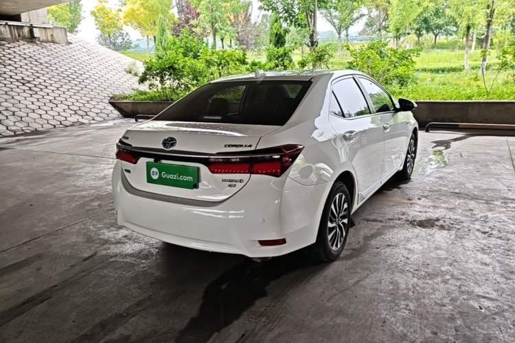 Used Toyota Corolla 2016 Dual-Engine 1.8L E-CVT Elite Edition Rear Right 45 Deg