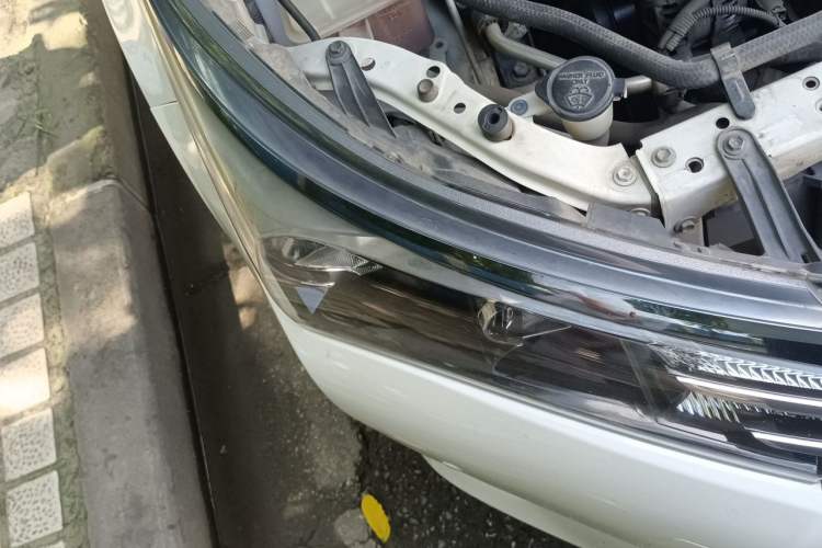 Used Toyota Corolla 2016 1.6L CVT GL-i Cool Edition Right Front Headlight