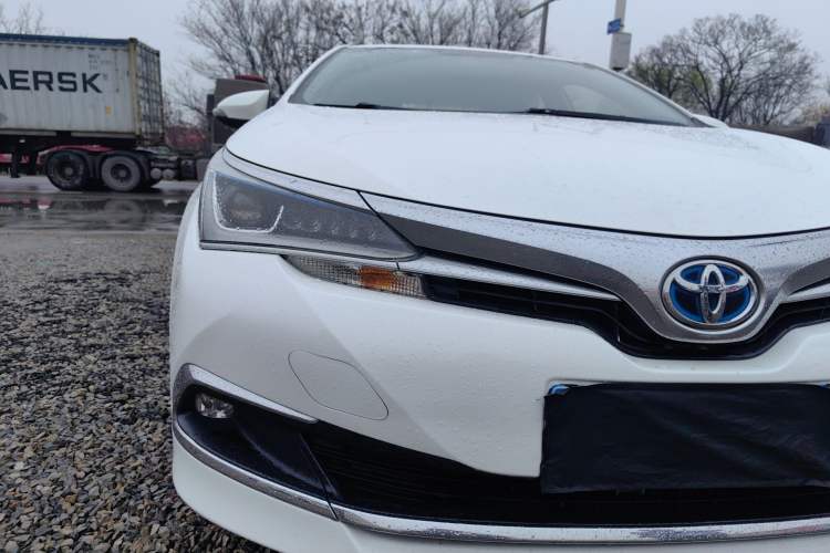 Used Toyota Corolla 2016 Dual-Engine 1.8L E-CVT Leading Edition Right Front Headlight