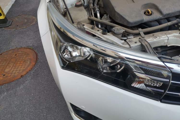 Used Toyota Corolla 2016 1.6L CVT GL-i Cool Edition Right Front Headlight