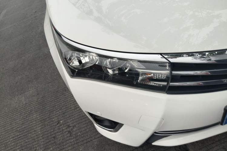 Used Toyota Corolla 2016 1.6L CVT GL-i Cool Edition Right Front Headlight