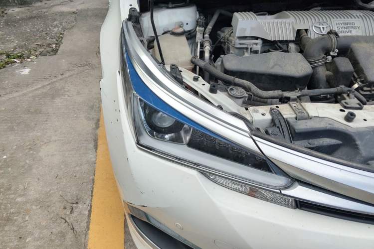 Used Toyota Corolla 2016 Dual-Engine 1.8L E-CVT Elite Edition Right Front Headlight