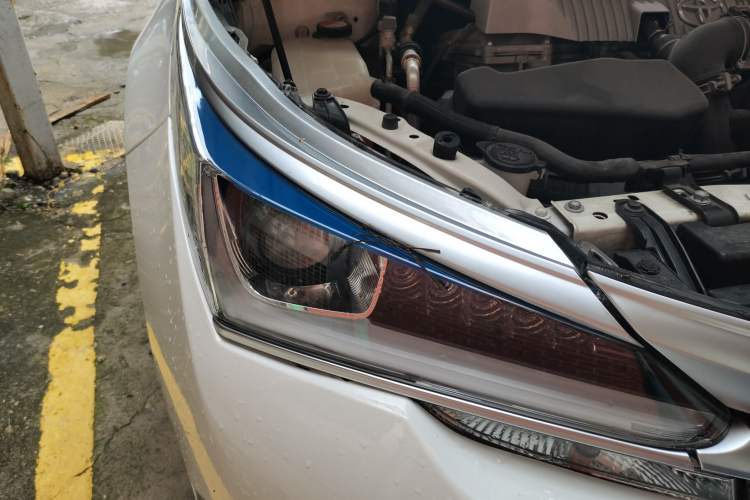 Used Toyota Corolla 2016 Dual-Engine 1.8L E-CVT Elite Edition Right Front Headlight