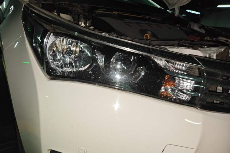 Used Toyota Corolla 2016 1.6L CVT GL-i Cool Edition Right Front Headlight