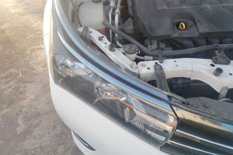 Used Toyota Corolla 2016 1.6L CVT GL-i Cool Edition Right Front Headlight