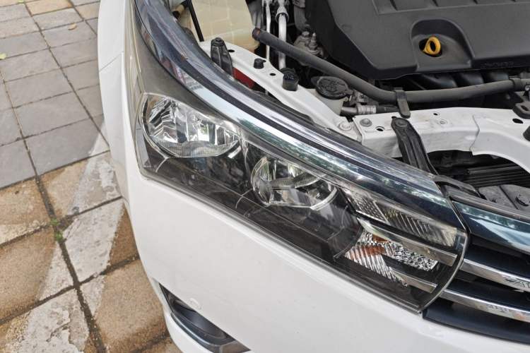 Used Toyota Corolla 2016 1.6L CVT GL-i Cool Edition Right Front Headlight