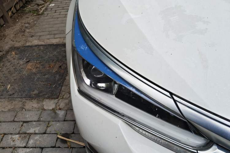 Used Toyota Corolla 2016 Dual-Engine 1.8L E-CVT Elite Edition Right Front Headlight