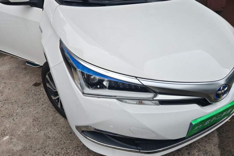 Used Toyota Corolla 2016 Dual-Engine 1.8L E-CVT Elite Edition Right Front Headlight