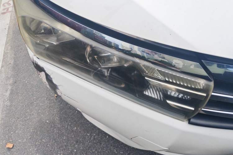 Used Toyota Corolla 2016 1.6L CVT GL-i Cool Edition Right Front Headlight