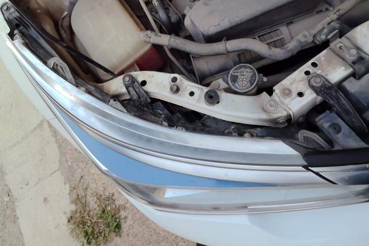Used Toyota Corolla 2016 Dual-Engine 1.8L E-CVT Elite Edition Right Front Headlight