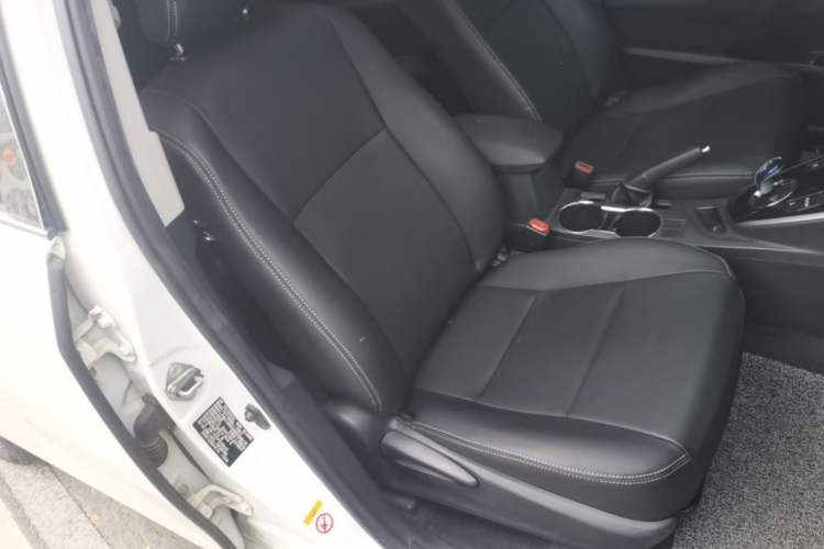 Used Toyota Corolla 2016 Dual-Engine 1.8L E-CVT Leading Edition Right Front Seat