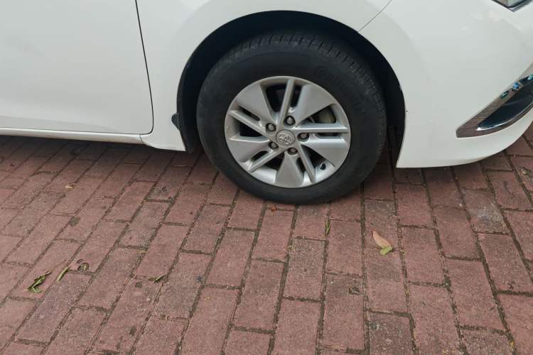 Used Toyota Corolla 2016 Dual-Engine 1.8L E-CVT Pioneer Edition Right Front Wheel Hub