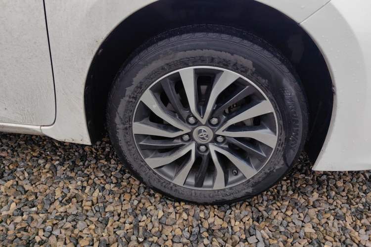 Used Toyota Corolla 2016 Dual-Engine 1.8L E-CVT Leading Edition Right Front Wheel Hub
